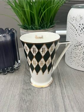 Harrods Knightsbridge Fine Bone China Mug Made in England